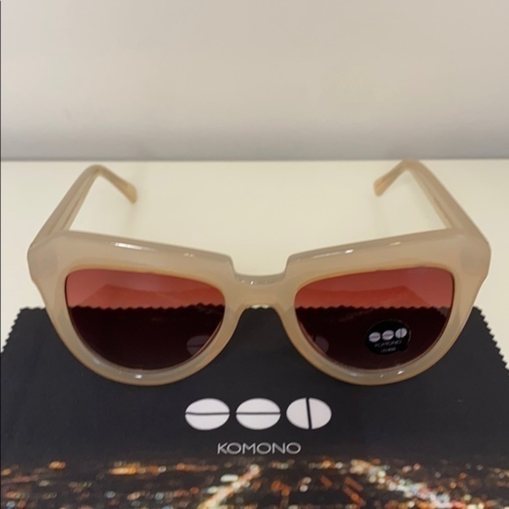 Komono Stella Cat Eye Pale Blush Sunglasses - Picture 6 of 13